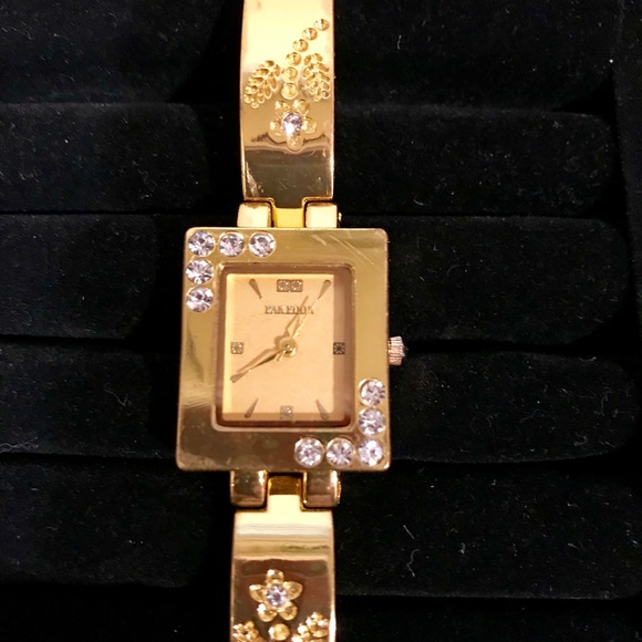 Pak Fook Goldstone watch w/floral-crystal accents. - Picture 5 of 8